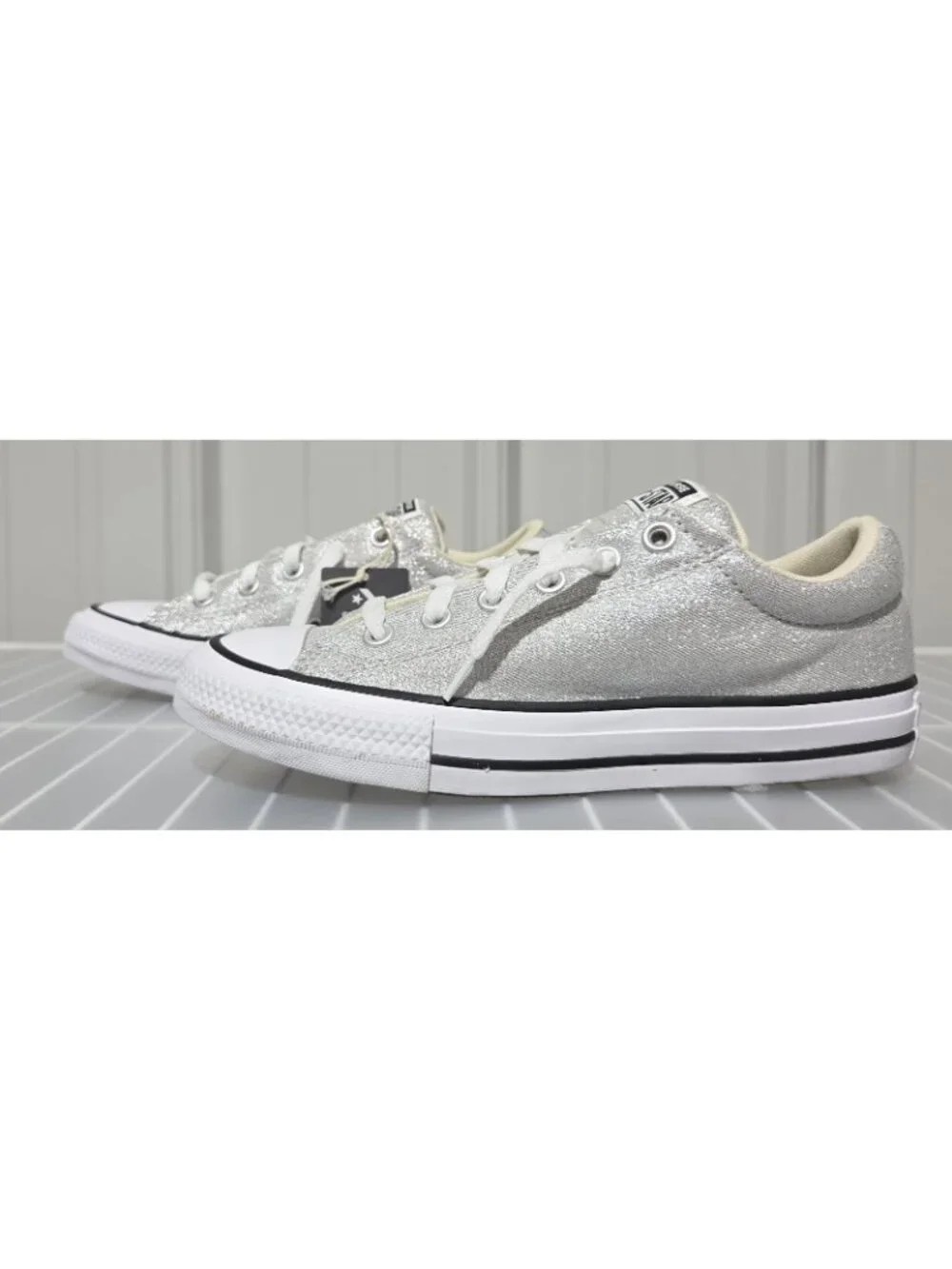 Converse Street Slip On Sneakers Gray Low Top Easy On Chucks -- Big Girls' 5.5